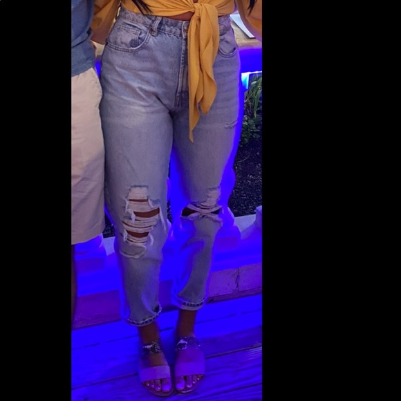 Zara Ripped Boyfriend Jeans - Picture 3 of 3